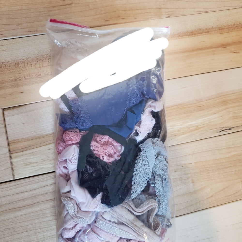 Lot of 10 g-strings